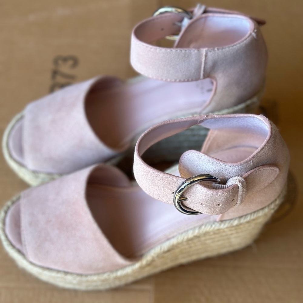 ✨Pink platforms / wedges size 6✨